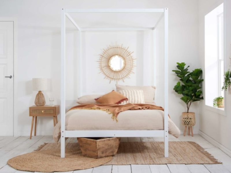 Birlea Mercia 4ft6 Double White Wooden 4 Poster Bed Frame