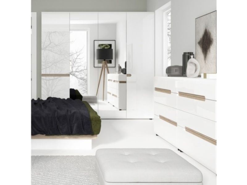 FTG Chelsea Bedroom 4 Door Wardrobe in white with an Truffle Oak Trim