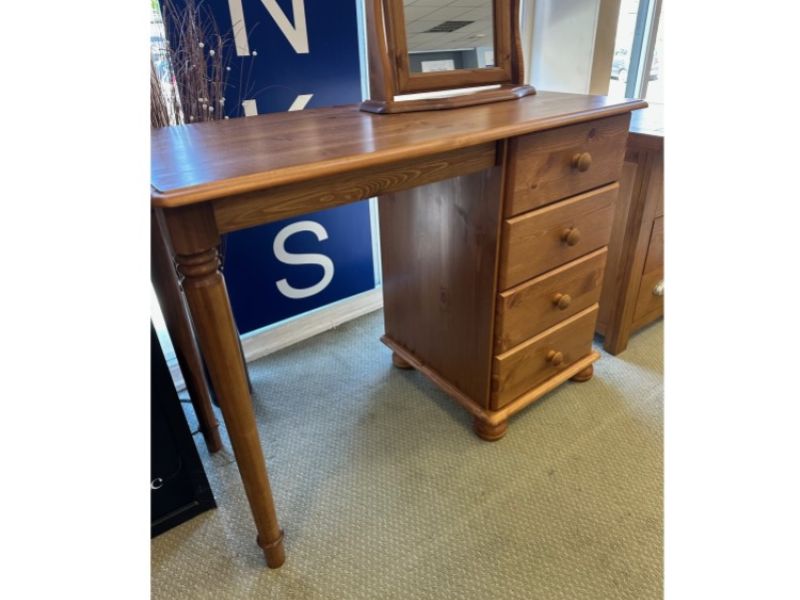 STORE CLEARANCE Richmond Pine Dressing Table