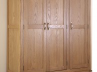 GFW Bowthorpe Oak 3 Door 2 Drawer Wardrobe Thumbnail